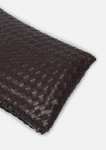 COMMA Clutch in Bruin