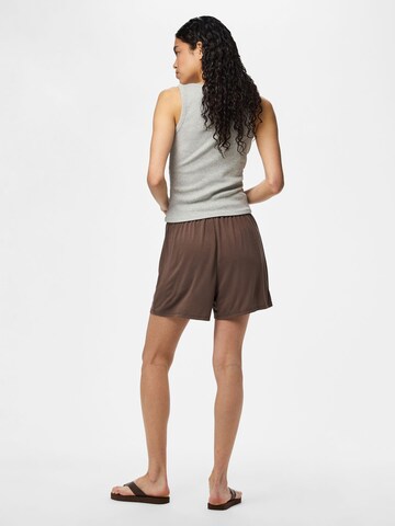 PIECES Regular Pants in Brown