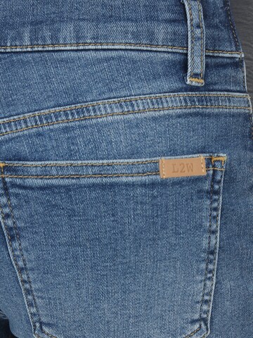 regular Jeans di LOVE2WAIT in blu