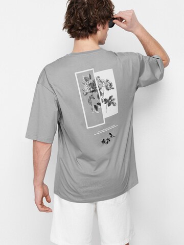 Trendyol - Camisa em cinzento