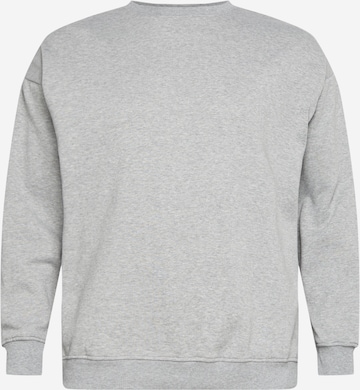 Urban Classics Sweatshirt in Grey: front