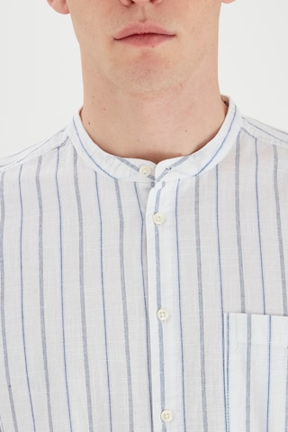 BLEND Regular Fit Hemd Blend Herrenhemd mit kleinem Stehkragen in Weiß