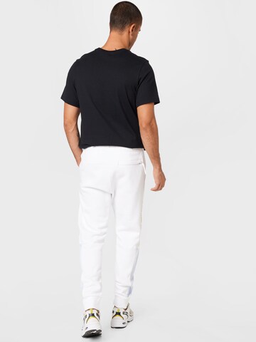 Effilé Pantalon 'Air' Nike Sportswear en blanc