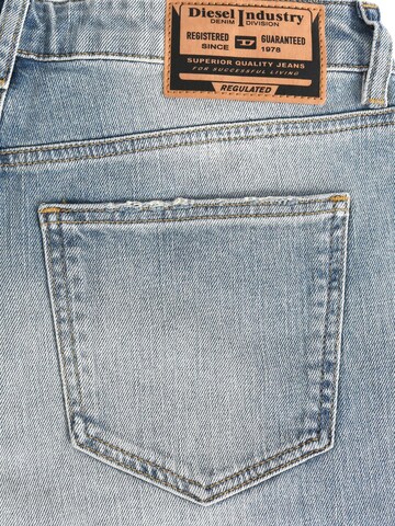 DIESEL Loosefit Jeans 'KRASHEE R08BI' in Blau