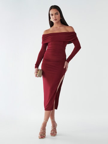 Rochie 'Piedra' de la BWLDR pe roșu