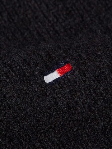 TOMMY HILFIGER Sweater in Black
