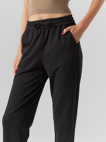 VERO MODA Regular Hose 'Lucca' in Schwarz