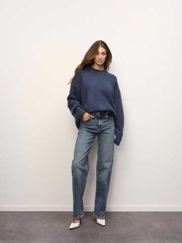 RÆRE by Lorena Rae Trui 'Rhonda' in Blauw