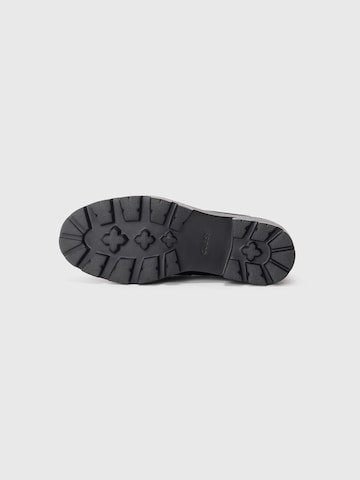 GUESS - Zapatillas 'Yanikay' en negro