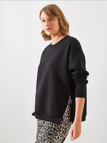 Felpa di Bianco Lucci in nero