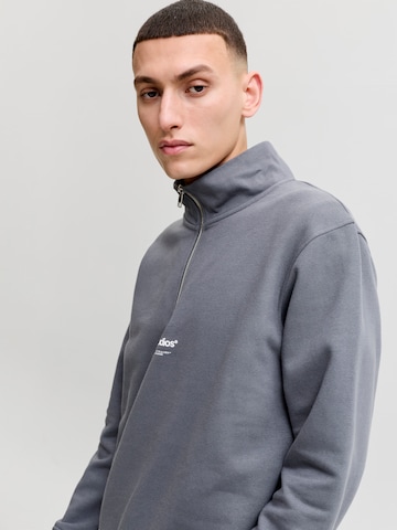 JACK & JONES Majica 'JJESoho' | siva barva