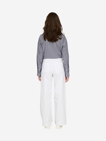 Bootcut Pantaloni 'Jdyiris Stretch Hw Wide Pant Pnt 15341269' di Jaqueline de Yong in bianco