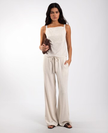 THE-ARE Loose fit Trousers in White