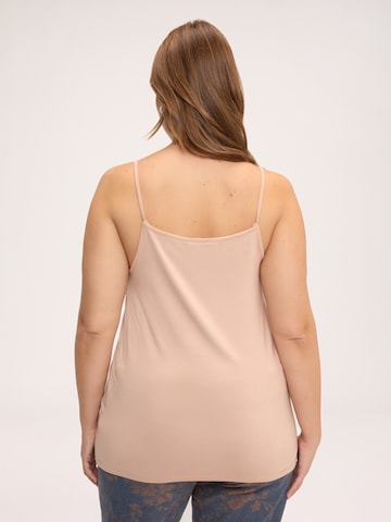 Top di Fiorella Rubino in rosa