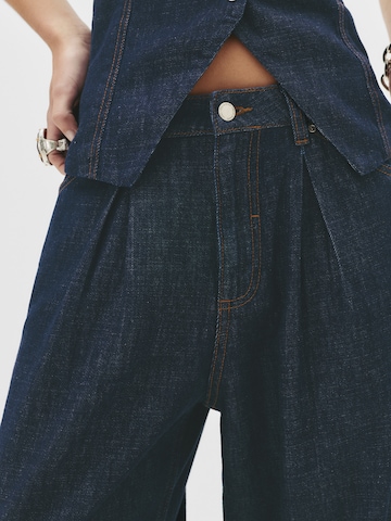 Pull&Bear Baggy Pleat-front jeans in Blue
