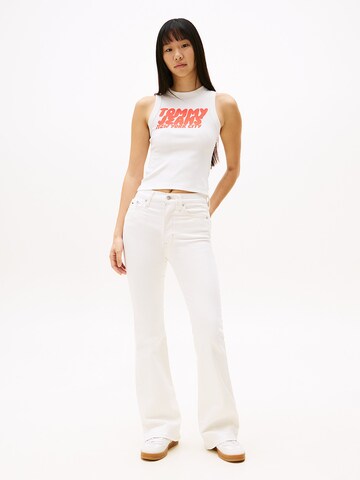 Tommy Jeans - Acampanado Vaquero 'Sylvia' en blanco