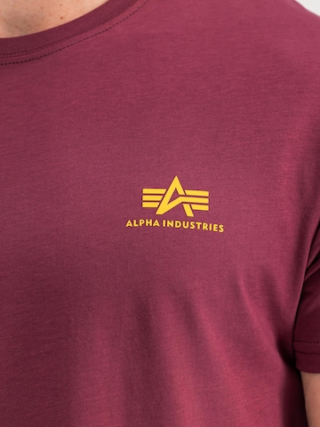 ALPHA INDUSTRIES Shirt 'Basic Small Logo'‌‌ in Rot