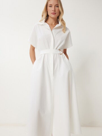 Abito camicia di Happiness İstanbul in bianco: frontale
