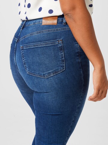 ONLY Carmakoma Flared Jeans 'Willy' in Blauw