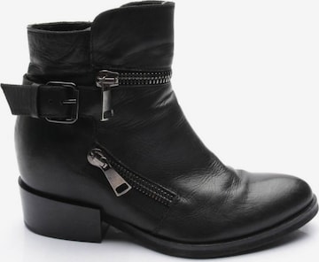 Konstantin Starke Dress Boots in 38,5 in Black: front