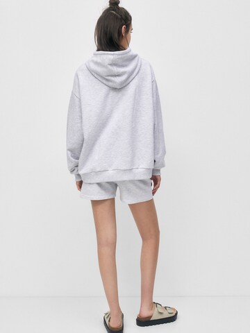 Pull&Bear Sweatshirt i grå