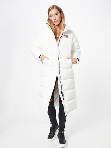 Tommy Jeans Χειμερινό παλτό 'Alaska' σε λευκό
