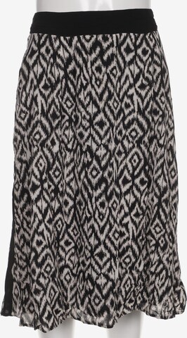 SAMOON Skirt in XXXL in Black: front