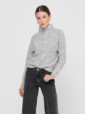 ONLY Пуловер 'Emily' в сиво: отпред