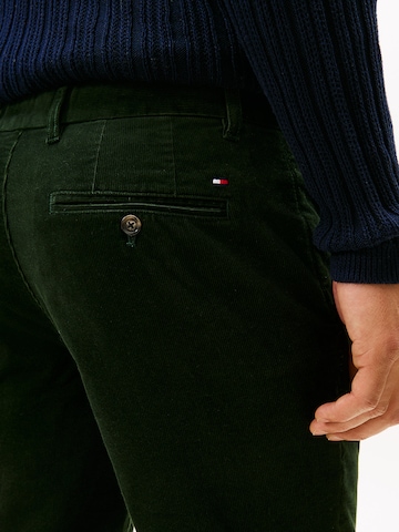 Regular Pantalon chino 'Denton' TOMMY HILFIGER en vert