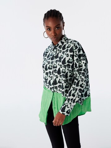 Twist Blouse in Groen: voorkant