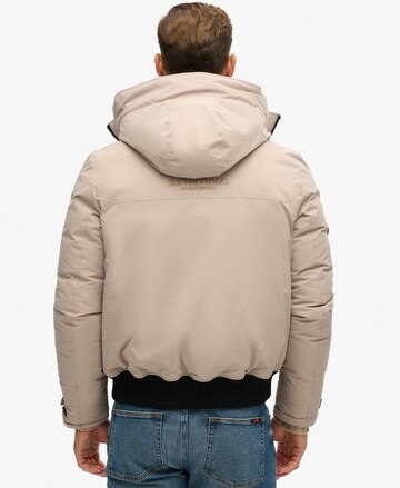 Superdry Tussenjas in Beige