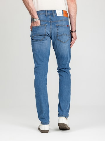 Tapered Jeans 'Mustang Style Oregon Tapered Denim Blue 1018014 5000 682' di MUSTANG in blu