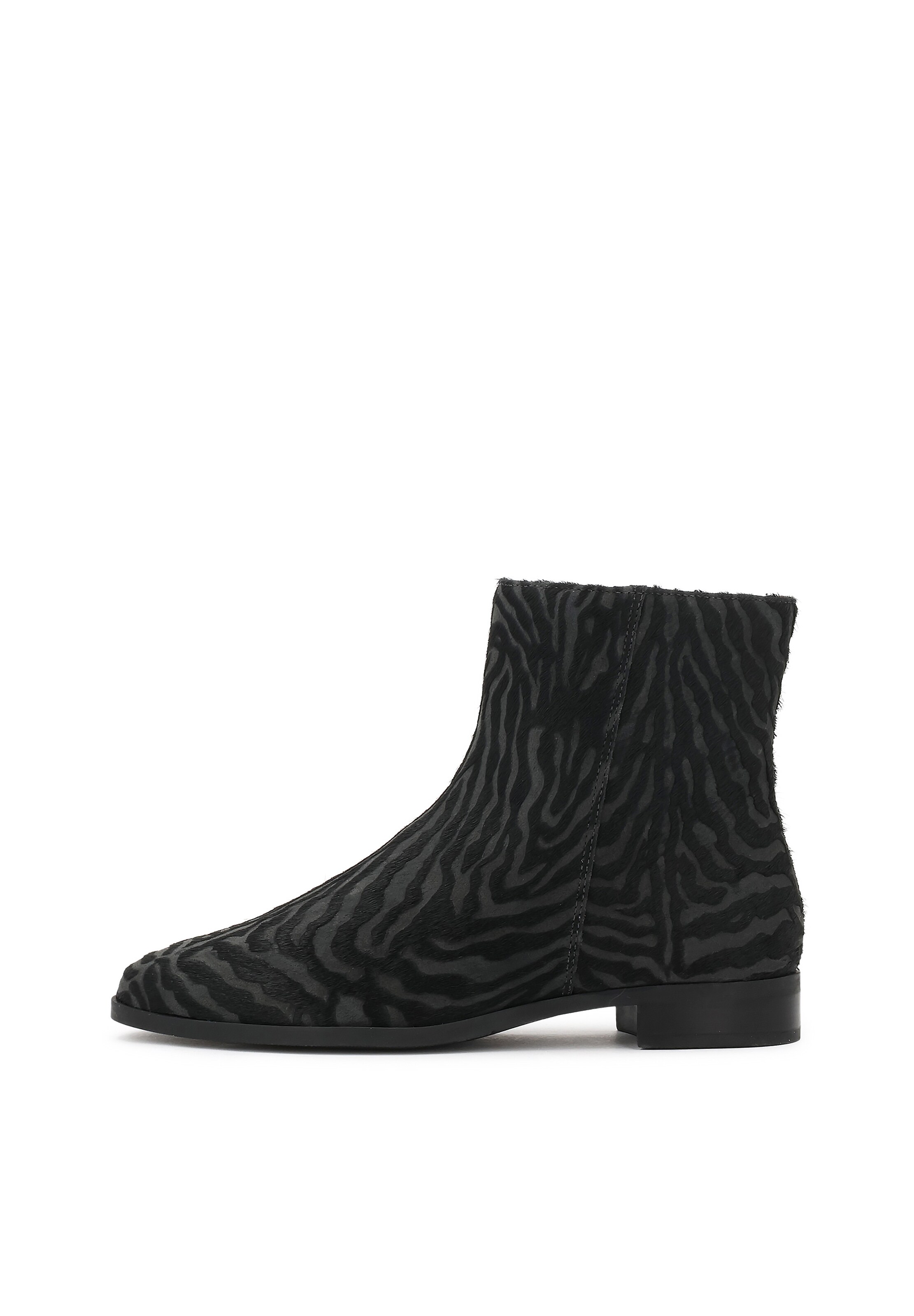 Ankle boots di Kazar in nero: frontale