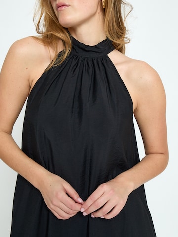 Peppercorn - Vestido 'Opeya' en negro