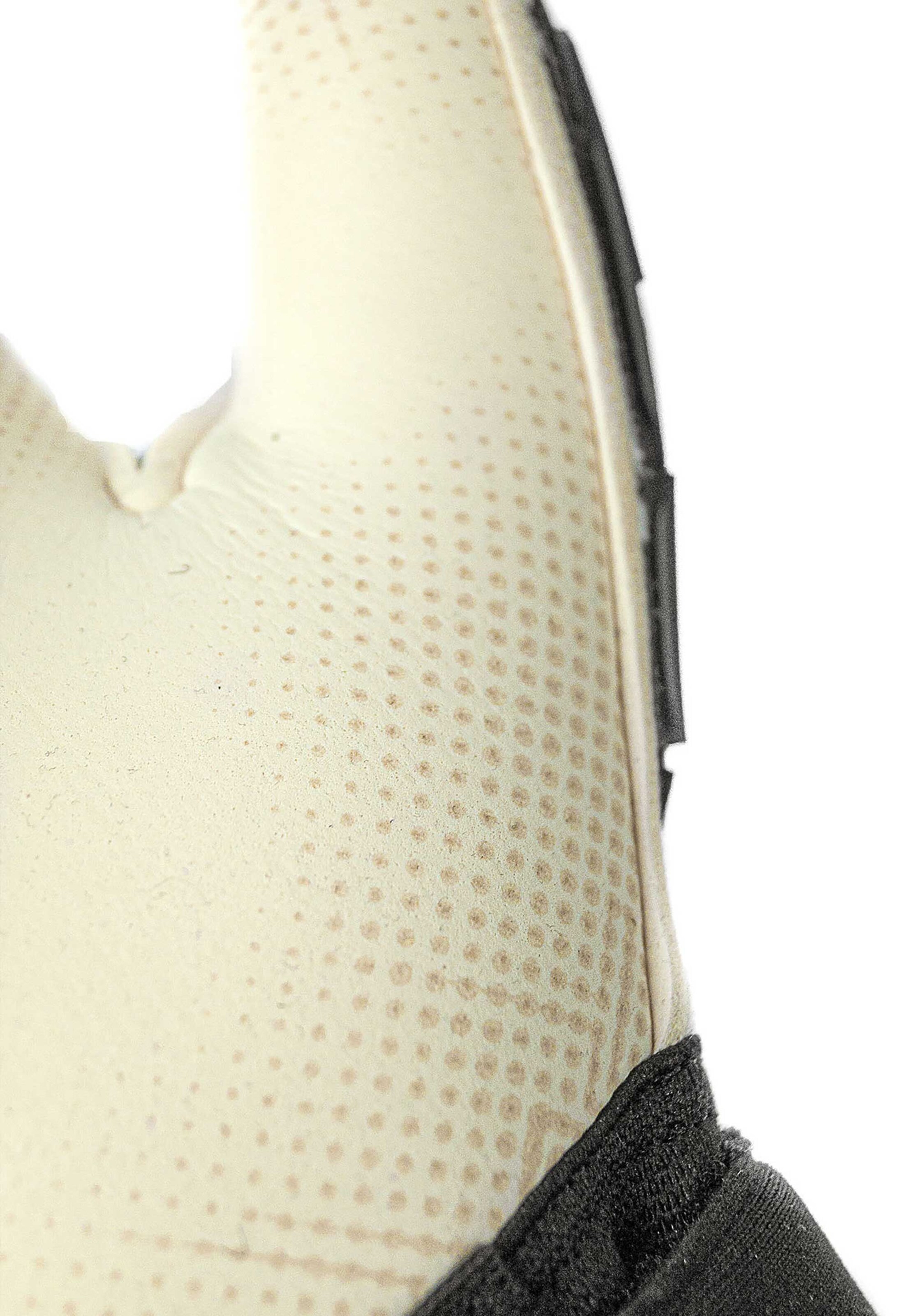 REUSCH Torwarthandschuh 'Attrakt Freegel Gold X GluePrint Finger Support' in Schwarz