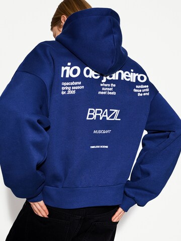 Bershka Sweatshirt i blå