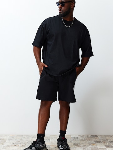 Trendyol - Camiseta en negro