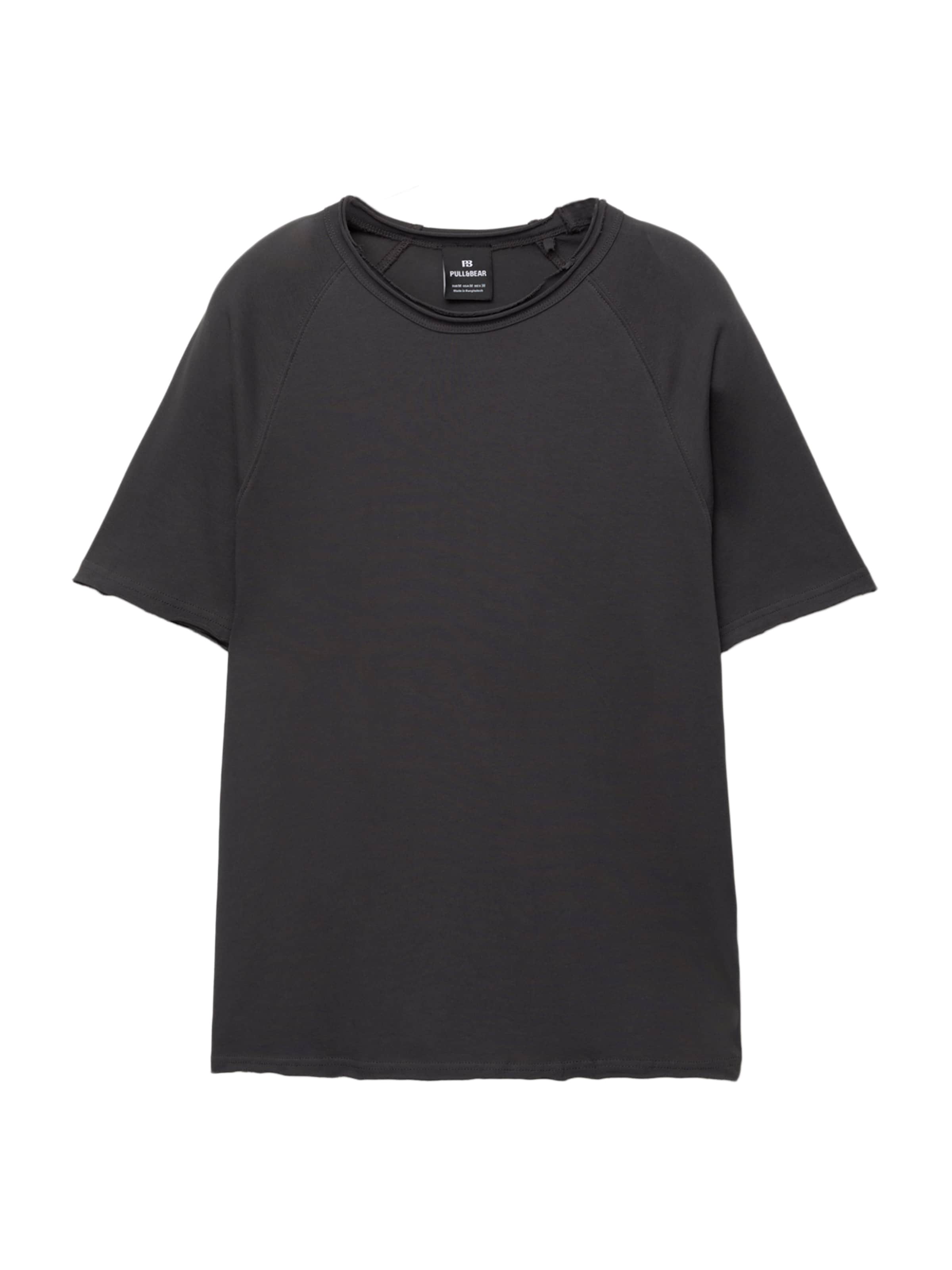 Pull&Bear Shirt in Black: front