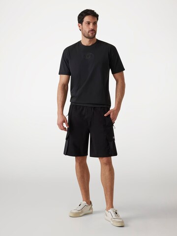 GUESS Regular Shorts in Schwarz