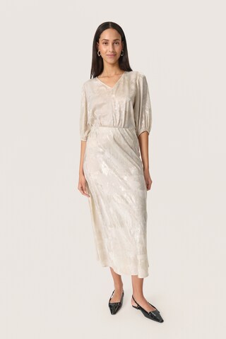 SOAKED IN LUXURY Rok 'Kitty' in Beige