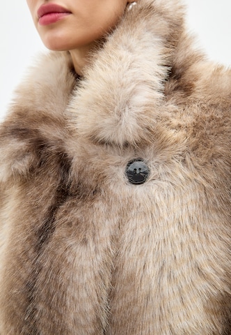 CESARE GASPARI Winter coat in Brown