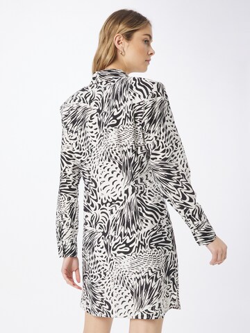 Oval Square Shirt dress 'Devo' in White