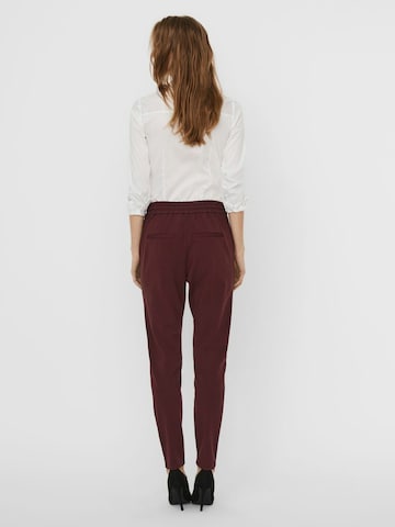 VERO MODA Tapered Pants in Red