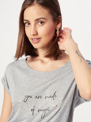 T-shirt 'Sita' ABOUT YOU en gris