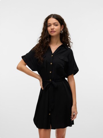 Robe-chemise 'VMBumpy' VERO MODA en noir : devant