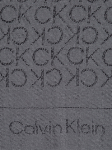 Écharpe Calvin Klein en gris