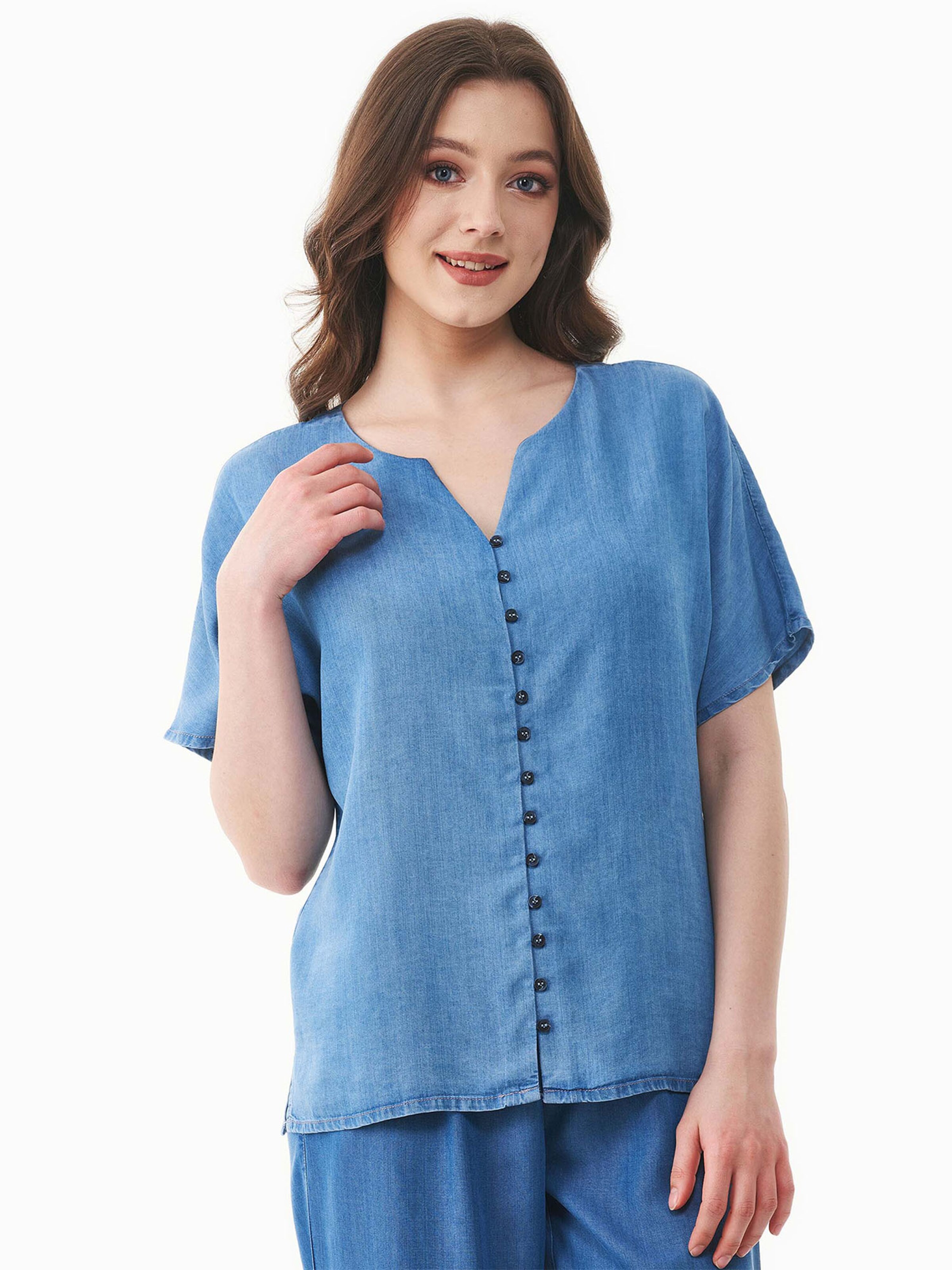 Organication Blouse in Blue: front