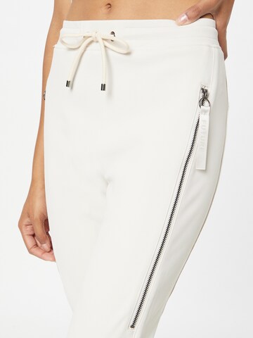 Tapered Pantaloni 'Future 2.0' di MAC in bianco