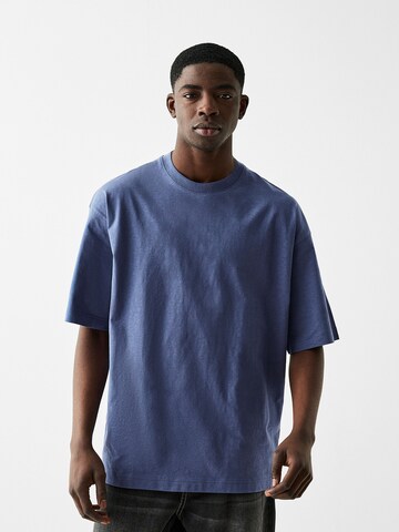 T-Shirt Bershka en bleu : devant