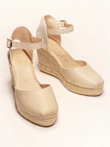 Décolleté sling 'Alpargata Cuña 10 cm' di Alhamas in beige